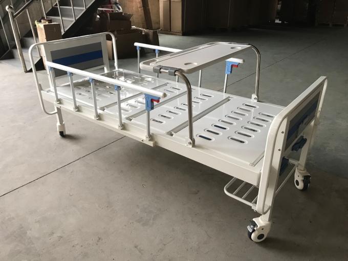 Klinik için Mavi Beyaz İki Fonksiyonlu Manuel Tıbbi Yatak 0