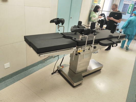 satın al Elektrik Hidrolik Operasyon Masası Klinik Sınav Masaları Elektrik İtme Çubuğu Doktor Sınav Masası Pediatrik Sınav Masası Çevrimiçi üretim
