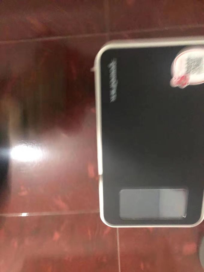 Evde Kullanım İçin Beyaz Medikal 1L 5L mobil Oksijen Jeneratörü Makinesi 0