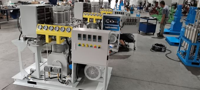 Dört Aşamalı Yağsız Yüksek Basınçlı Oksijen Kompresörü 15-60m3 Hava Soğutmalı 0